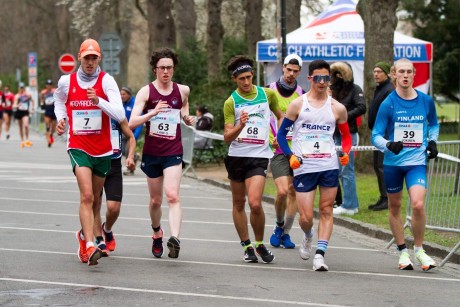 Gyalogolni jó, a 35 kilométeres távon még néha szenvedve is